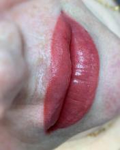 Освежить губы перманентным макияжем в деликатном возрасте