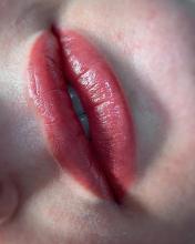 Перманентный макияж губ в Хабаровске легко и естественно