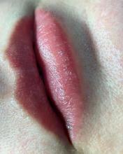 Перманентный макияж губ, сделанный в 2019 году без коррекции